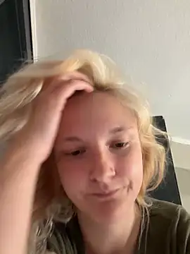 Viviluu Offiziell online show from 06-05-26, 03:18