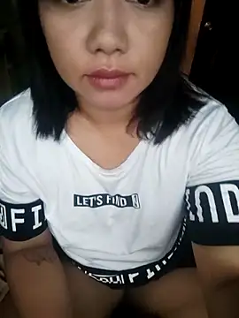 Snapshot of prettydora_ chatting on 06-12-26, 01:47 prettydora online show from 06-12-26, 01:47