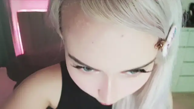 Snapshot of bunnyruby_ chatting on 06-11-26, 02:14 bunnyruby online show from 06-11-26, 02:14