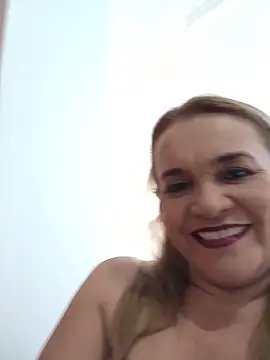 Snapshot of Sara_hilton02 chatting on 06-10-26, 01:34 Sara hilton02 online show from 06-10-26, 01:34