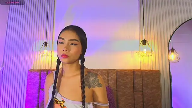 Snapshot of KENNIA_SWEETIEE chatting on 06-09-26, 11:33 KENNIA SWEETIEE online show from 06-09-26, 11:33