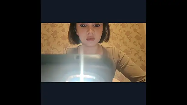 Snapshot of Aleksa_Myr chatting on 06-01-26, 06:51 Aleksa Myr online show from 06-01-26, 06:51