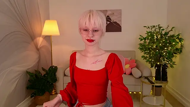 LauraDiazz online show from 07-18-26, 03:09