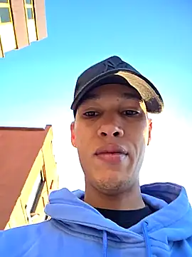 Snapshot of el_negga chatting on 06-02-26, 10:26 el negga online show from 06-02-26, 10:26