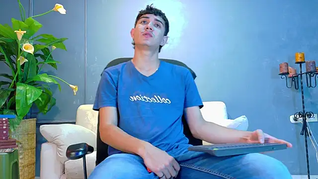 Snapshot of aalejo_gray chatting on 06-02-26, 01:22 aalejo gray online show from 06-02-26, 01:22