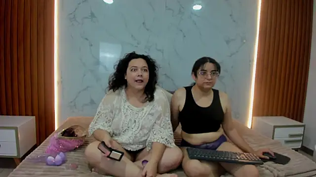 genesis y moon online show from 07-24-26, 11:39