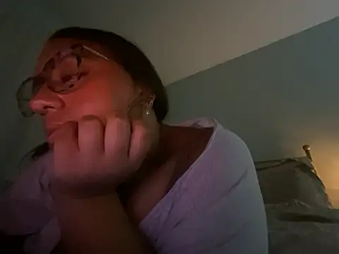 Snapshot of jacklynluvsperv chatting on 07-10-26, 04:12 jacklynluvsperv online show from 07-10-26, 04:12