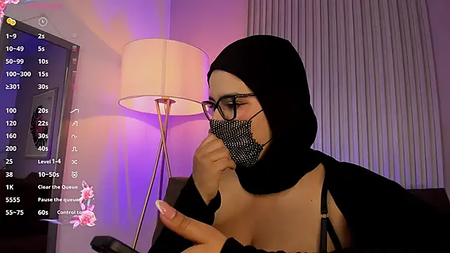Snapshot of Yasminee_ chatting on 06-12-26, 01:47 Yasminee online show from 06-12-26, 01:47