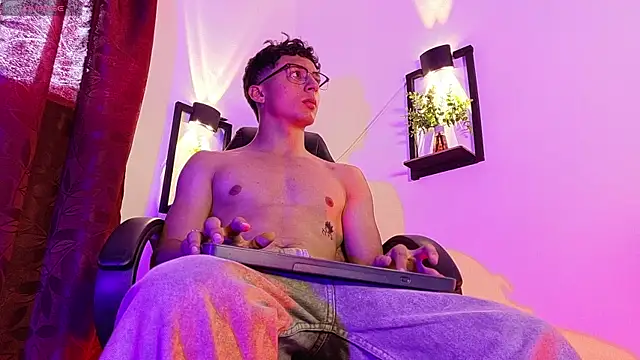 Enzo Duran online show from 06-06-26, 08:25