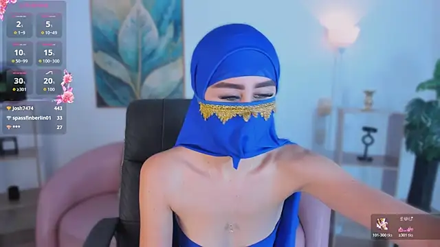 Snapshot of Alina_Malak chatting on 07-15-26, 04:25 Alina Malak online show from 07-15-26, 04:25