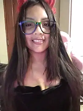 Snapshot of Tudiablitahot1 chatting on 06-05-26, 05:45 Tudiablitahot1 online show from 06-05-26, 05:45