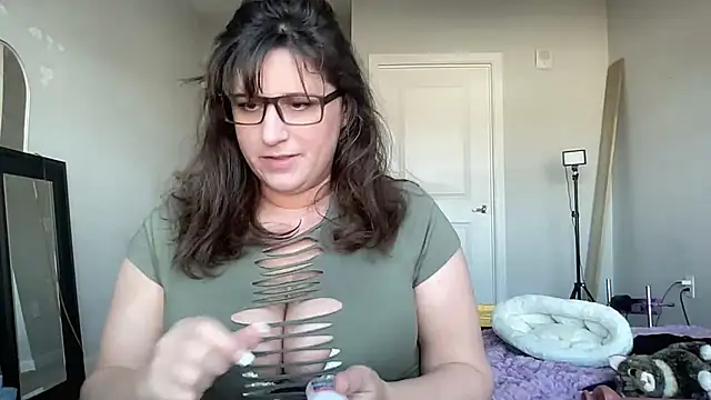 maddiliz online show from 12-21-25, 08:42