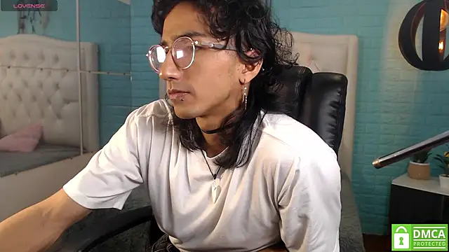 Snapshot of caleb_stefan chatting on 07-24-26, 01:07 caleb stefan online show from 07-24-26, 01:07