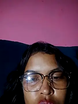 Snapshot of Silmara21 chatting on 06-04-26, 04:06 Silmara21 online show from 06-04-26, 04:06
