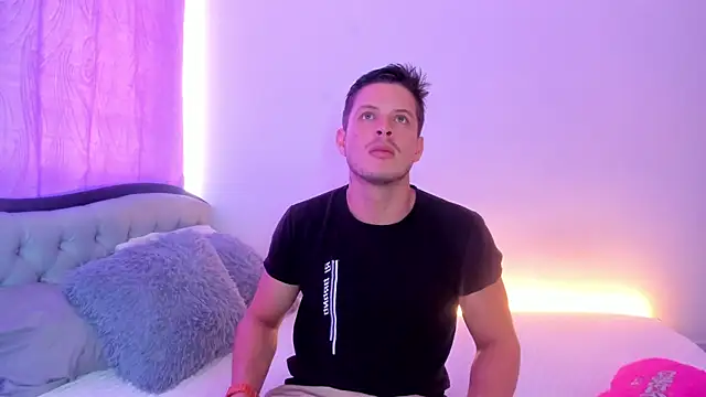 johnycooper08 online show from 07-18-26, 12:47
