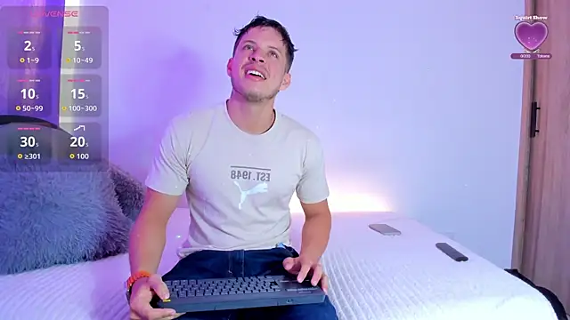 johnycooper08 online show from 06-12-26, 12:36