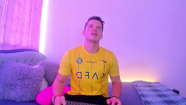 johnycooper08 online show from 07-16-26, 12:35