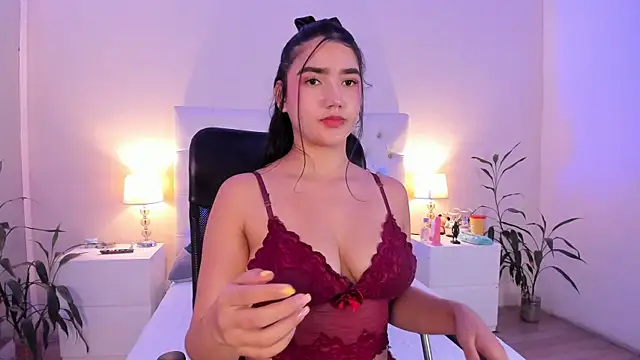Tiffanny Gomez online show from 06-14-26, 12:39
