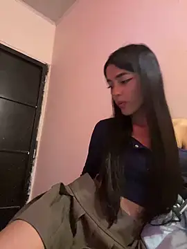 mia honeyy  online show from 06-06-26, 07:19