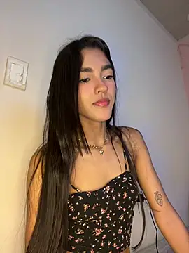 mia honeyy  online show from 06-15-26, 01:28