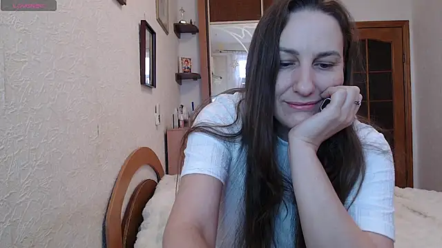 Snapshot of Yevgeshka-Milashka chatting on 01-16-26, 06:06 Yevgeshka-Milashka online show from 01-16-26, 06:06