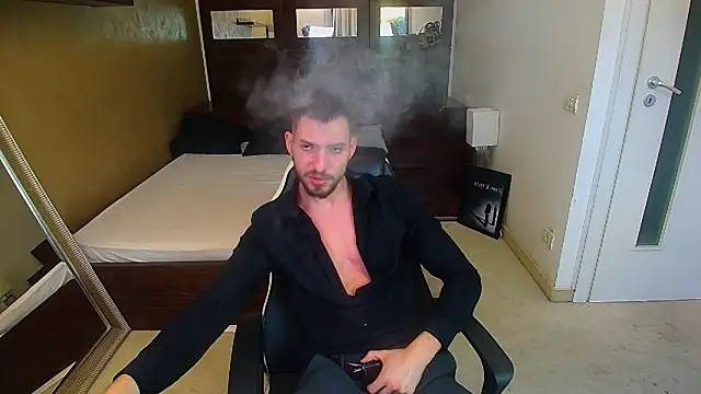 Snapshot of FelixRook chatting on 06-17-26, 04:23 FelixRook online show from 06-17-26, 04:23