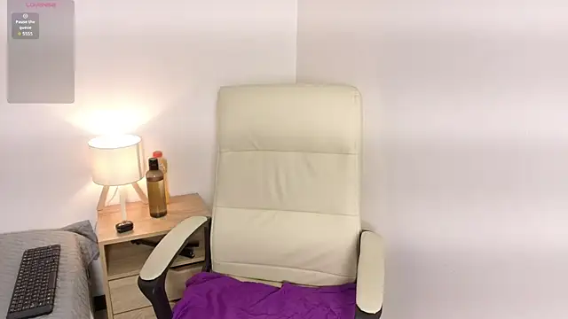 zoemoon1  online show from 06-30-26, 03:50