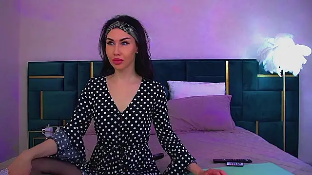 Snapshot of KaylaMous chatting on 08-09-26, 06:25 KaylaMous online show from 08-09-26, 06:25