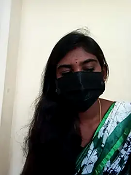 Snapshot of Keerthi_143 chatting on 08-01-26, 05:16 Keerthi 143 online show from 08-01-26, 05:16