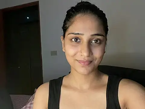 Snapshot of Soniya522 chatting on 06-15-26, 01:44 Soniya522 online show from 06-15-26, 01:44