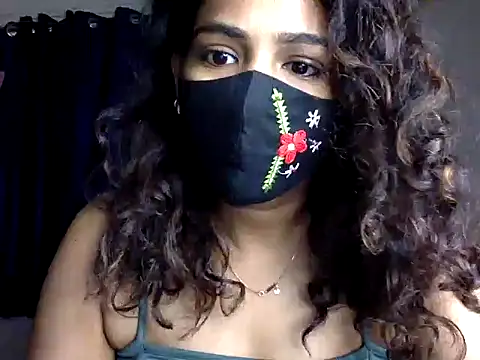 Snapshot of Nisha-moon chatting on 07-06-26, 07:26 Nisha-moon online show from 07-06-26, 07:26