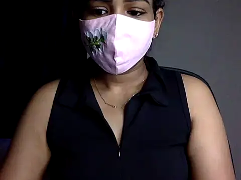 Snapshot of Nisha-moon chatting on 07-11-26, 06:57 Nisha-moon online show from 07-11-26, 06:57