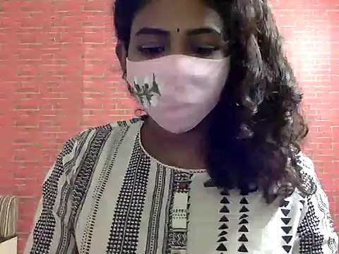 Snapshot of Nisha-moon chatting on 07-22-26, 07:21 Nisha-moon online show from 07-22-26, 07:21
