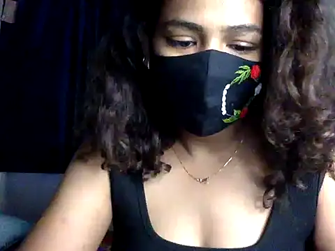 Snapshot of Nisha-moon chatting on 06-18-26, 09:25 Nisha-moon online show from 06-18-26, 09:25