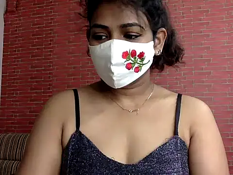 Snapshot of Nisha-moon chatting on 07-25-26, 07:16 Nisha-moon online show from 07-25-26, 07:16