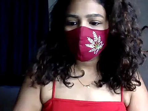 Snapshot of Nisha-moon chatting on 06-24-26, 07:40 Nisha-moon online show from 06-24-26, 07:40