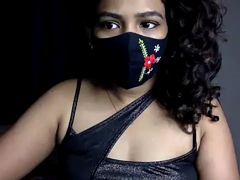 Snapshot of Nisha-moon chatting on 06-27-26, 06:52 Nisha-moon online show from 06-27-26, 06:52