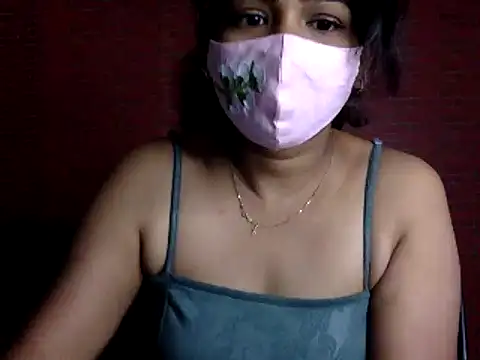 Snapshot of Nisha-moon chatting on 07-16-26, 06:43 Nisha-moon online show from 07-16-26, 06:43