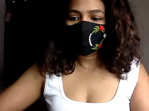 Snapshot of Nisha-moon chatting on 06-20-26, 06:51 Nisha-moon online show from 06-20-26, 06:51