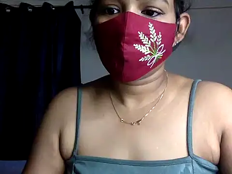 Snapshot of Nisha-moon chatting on 07-10-26, 06:46 Nisha-moon online show from 07-10-26, 06:46