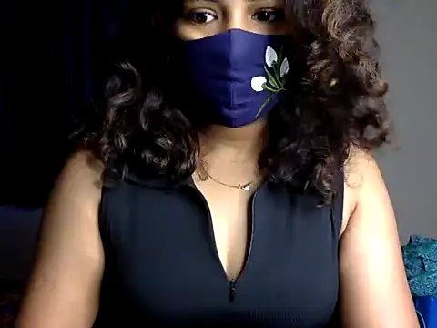 Snapshot of Nisha-moon chatting on 06-16-26, 06:46 Nisha-moon online show from 06-16-26, 06:46