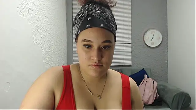 Snapshot of leilasosexy chatting on 06-09-26, 12:28 leilasosexy online show from 06-09-26, 12:28