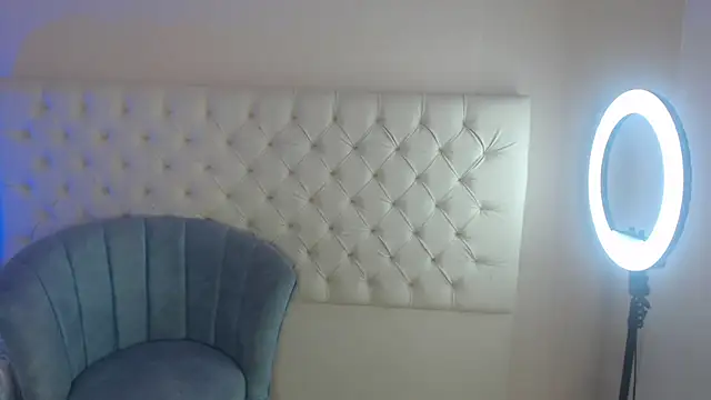 Snapshot of alexa___11 chatting on 06-22-26, 12:24 alexa 11 online show from 06-22-26, 12:24