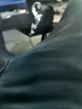 Singlemaleforcouples online show from 12-24-24, 11:38