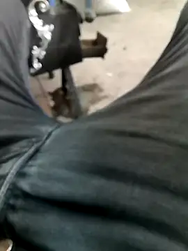 Singlemaleforcouples online show from 12-29-24, 10:45