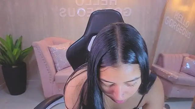 lia x a online show from 07-18-26, 01:41