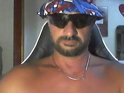 Snapshot of francesc80 chatting on 07-29-26, 03:44 francesc80 online show from 07-29-26, 03:44