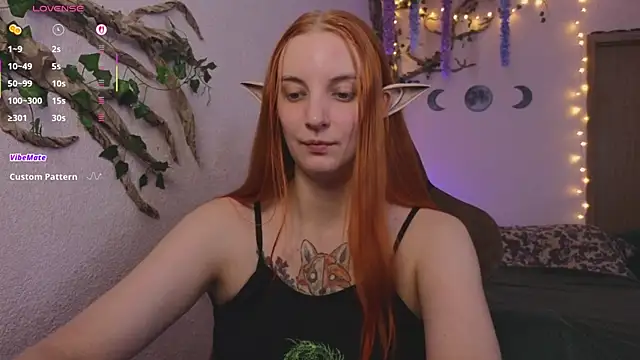 Snapshot of Elfie_Agatha chatting on 07-26-26, 10:11 Elfie Agatha online show from 07-26-26, 10:11