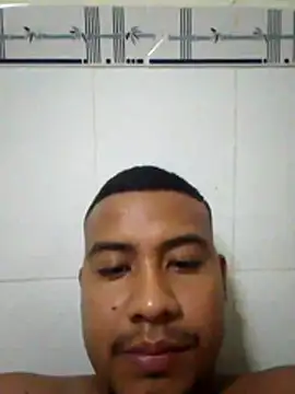 Snapshot of Giovann14 chatting on 06-22-26, 11:24 Giovann14 online show from 06-22-26, 11:24