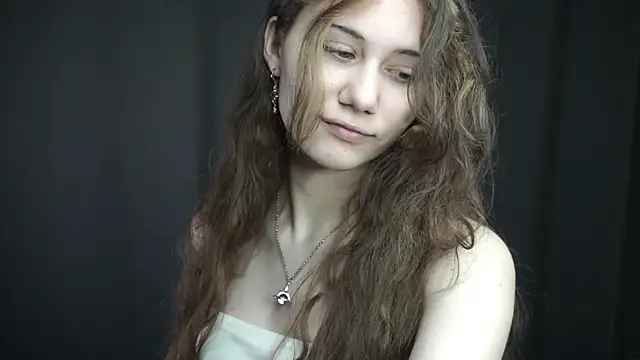 Snapshot of BellaTear chatting on 06-08-26, 07:31 BellaTear online show from 06-08-26, 07:31